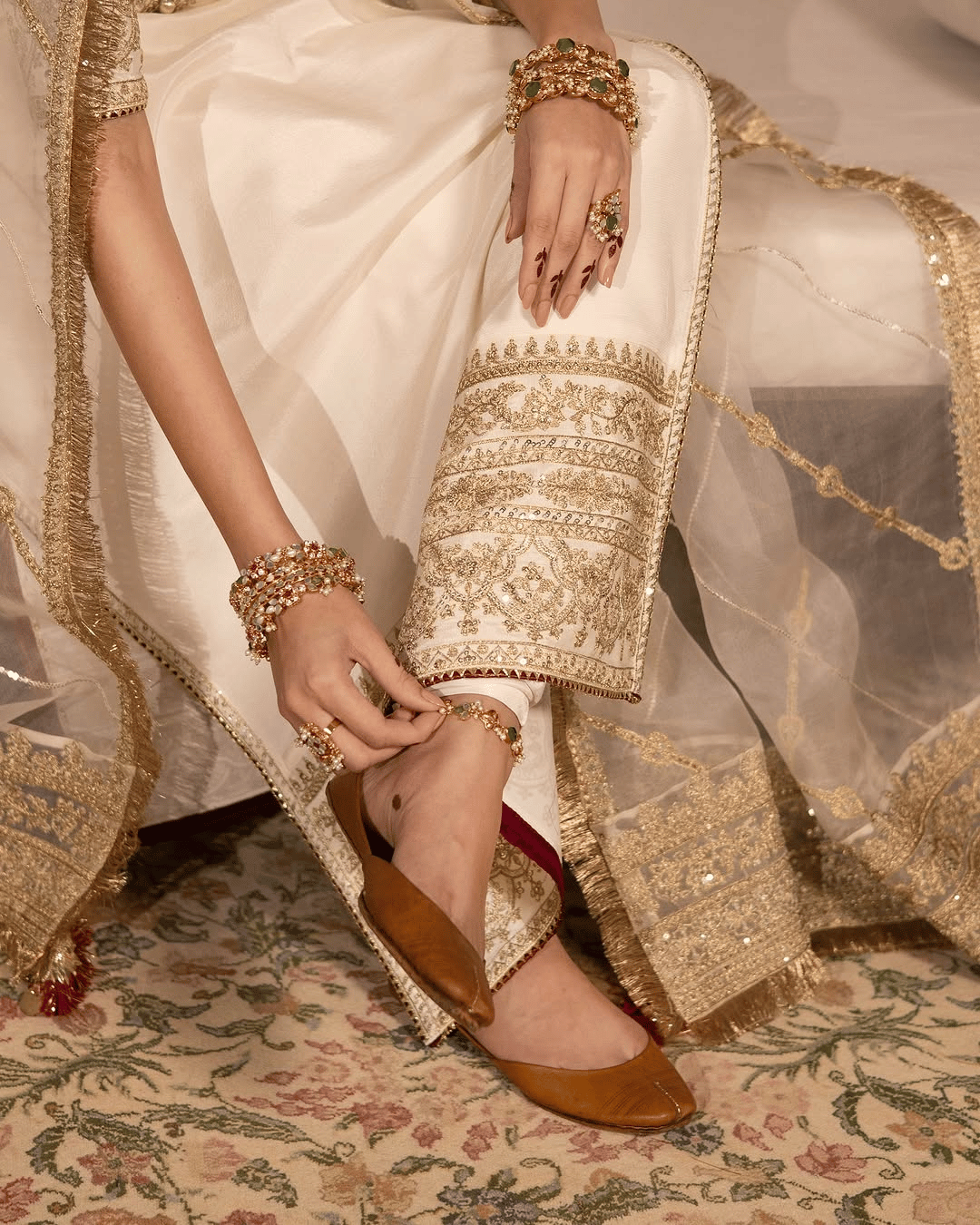 Safaid Zarqash | 3-Piece Stitched Embroidered Outfit