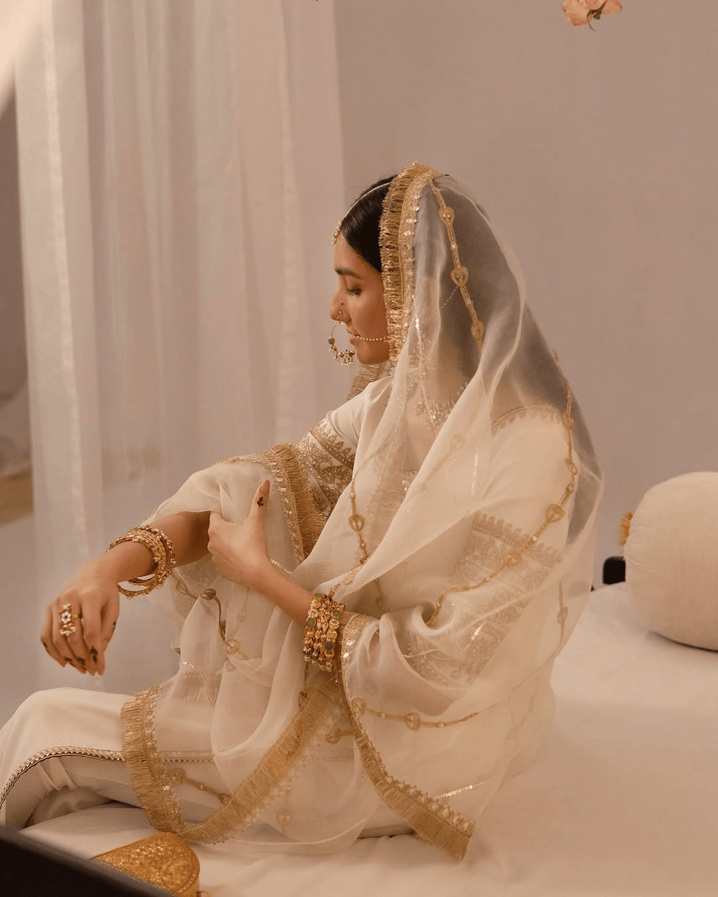 Safaid Zarqash | 3-Piece Stitched Embroidered Outfit