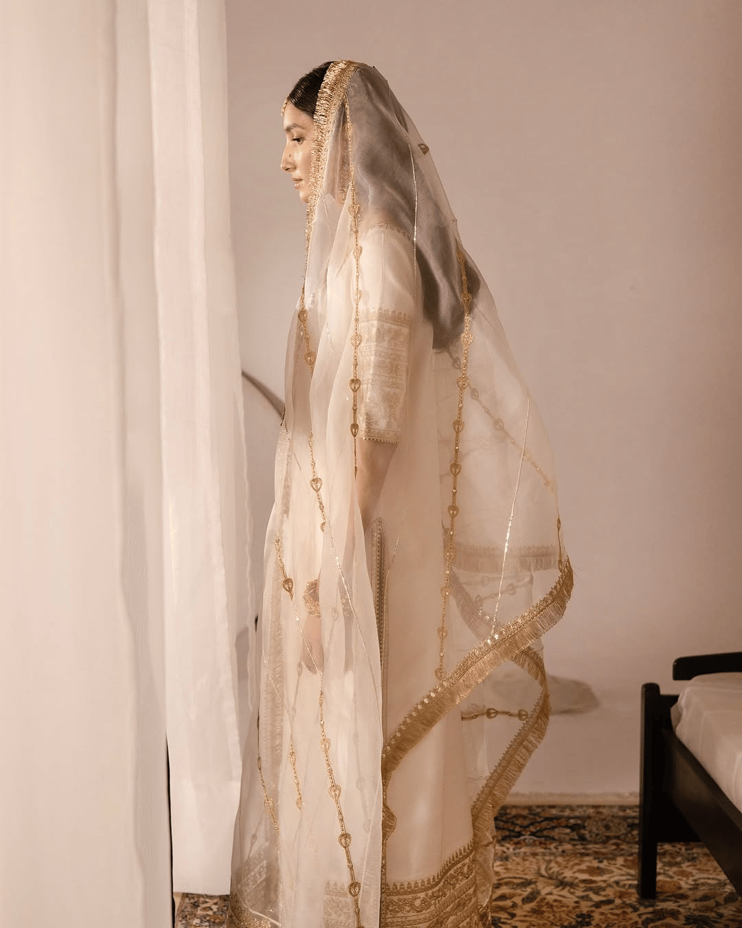 Safaid Zarqash | 3-Piece Stitched Embroidered Outfit