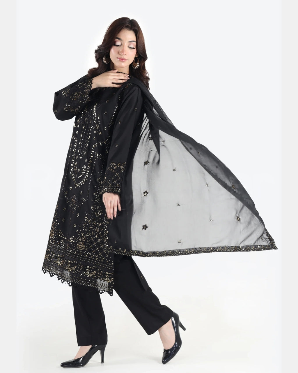 Black Royal Opulence – 3-Piece Stitched Luxury Suit