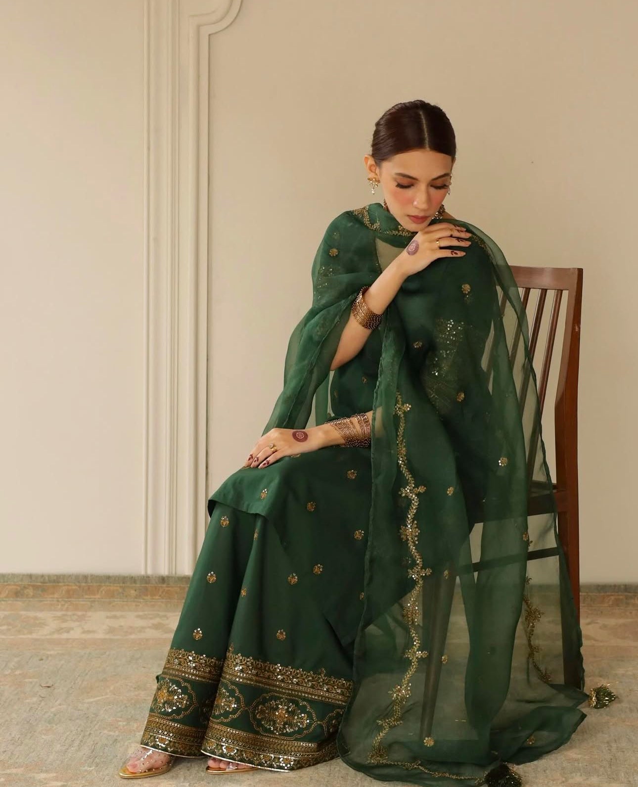 Royal Green Attire – Luxury 3-Piece Suit for Women
