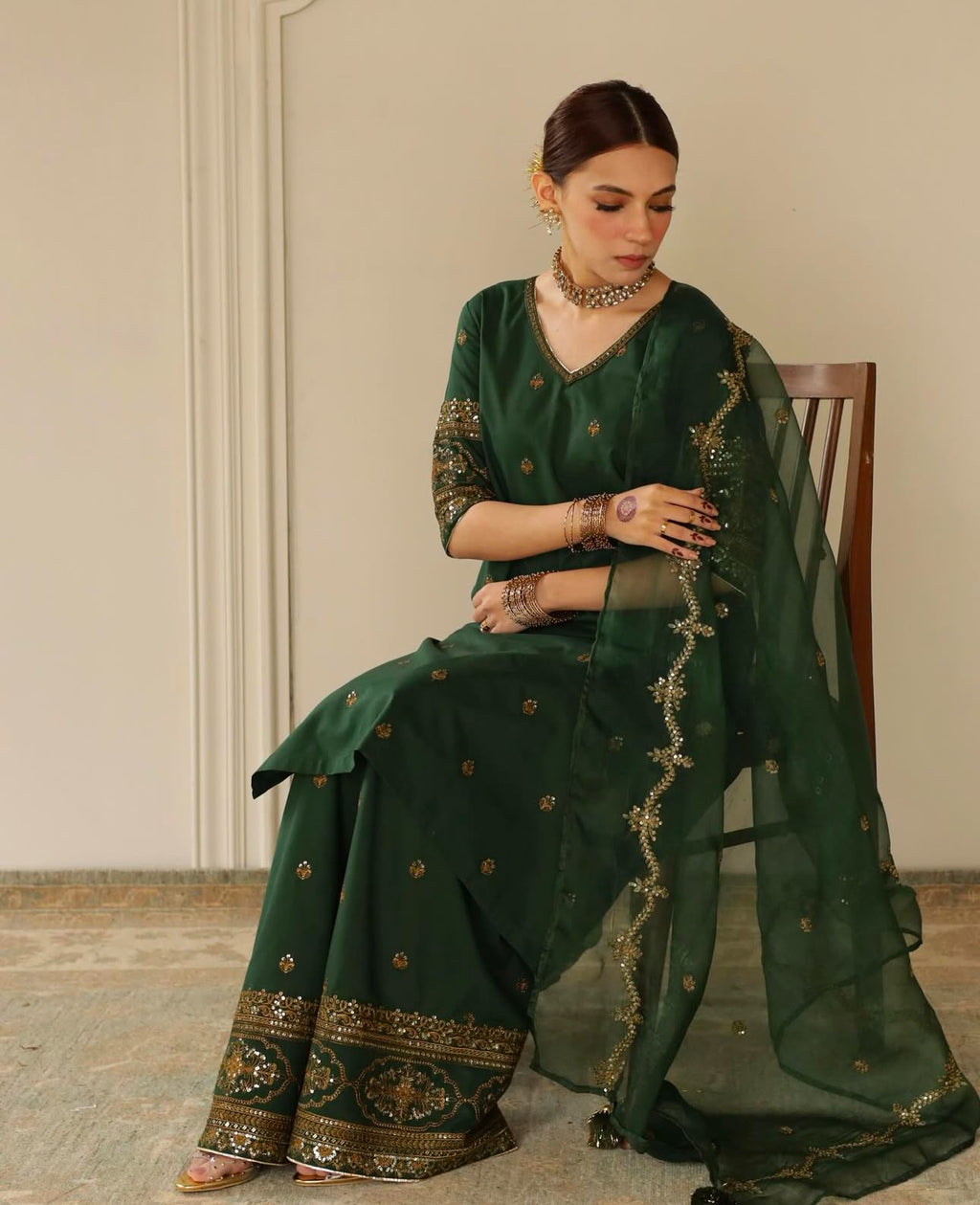 Royal Green Attire – Luxury 3-Piece Suit for Women