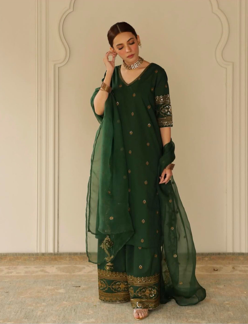 Royal Green Attire – Luxury 3-Piece Suit for Women