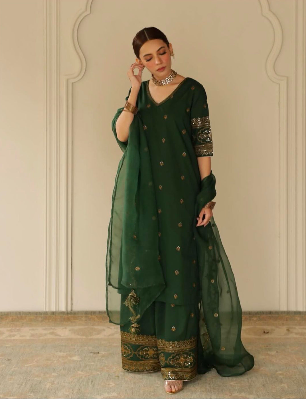 Royal Green Attire – Luxury 3-Piece Suit for Women