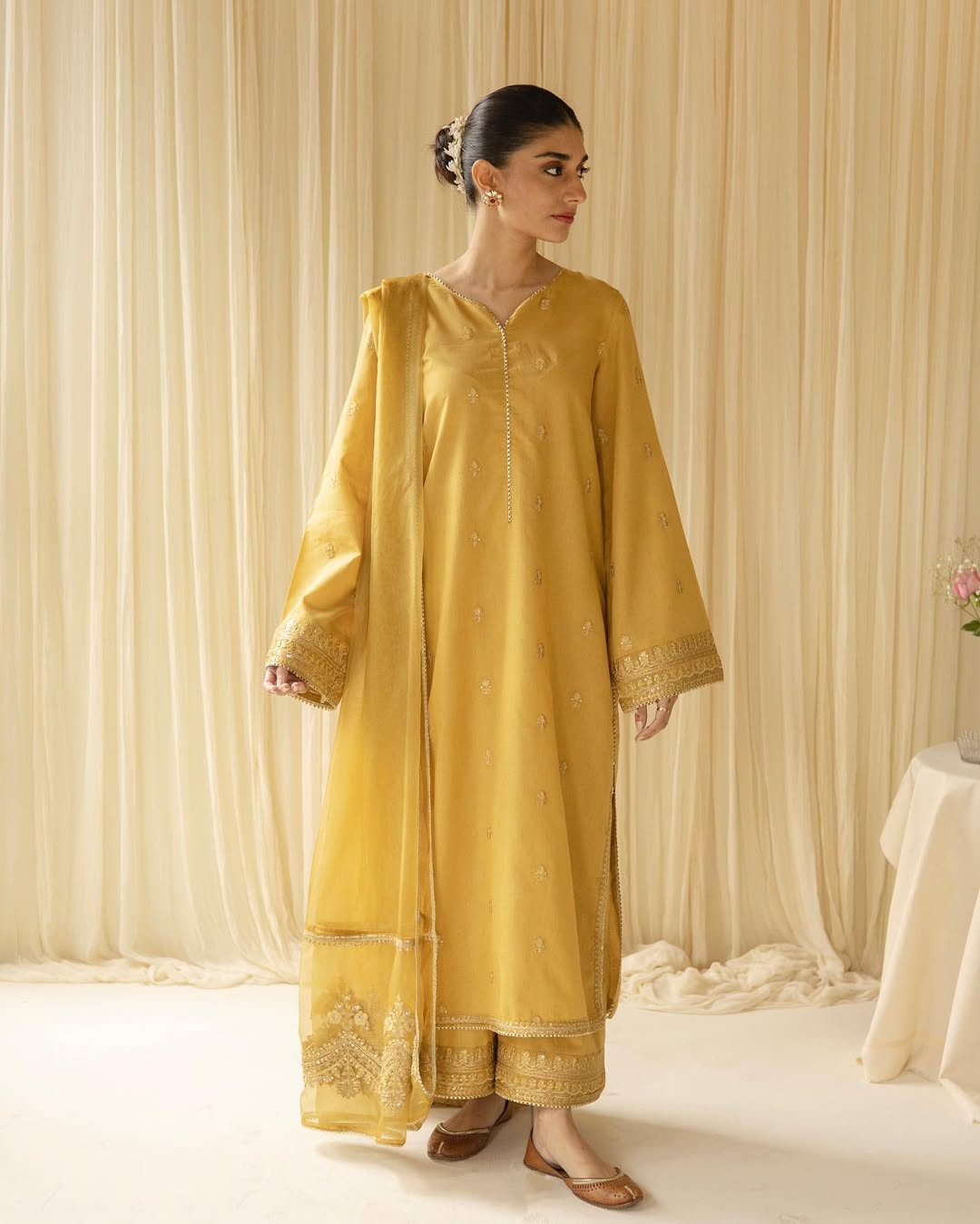 Zard Zari – Luxury Embroidered Suit for Women