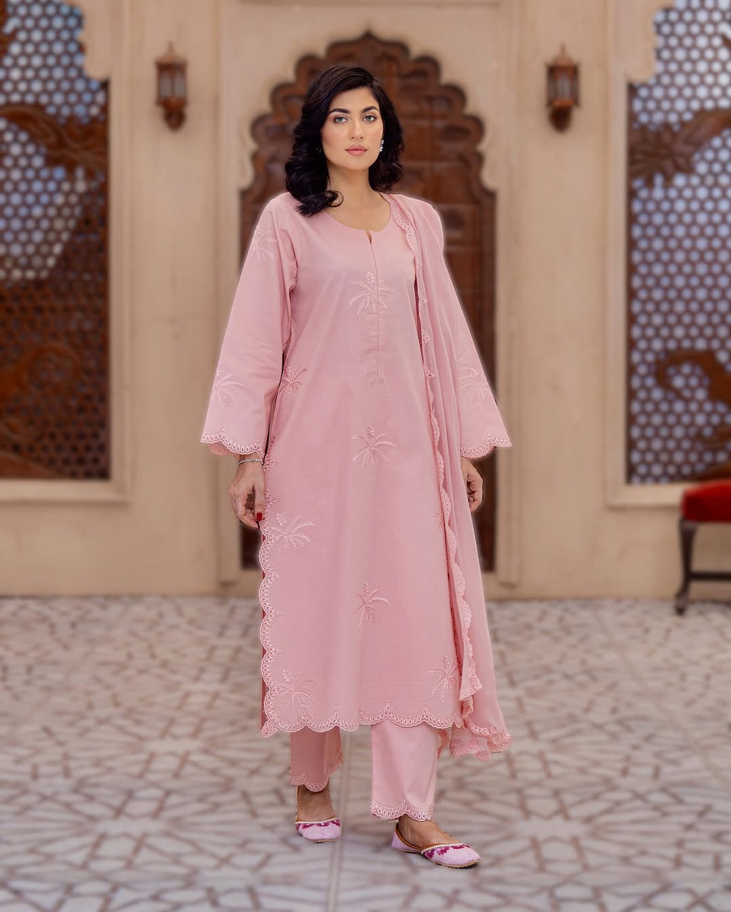 Rosy Bloom | 3-Piece Stitched Suit