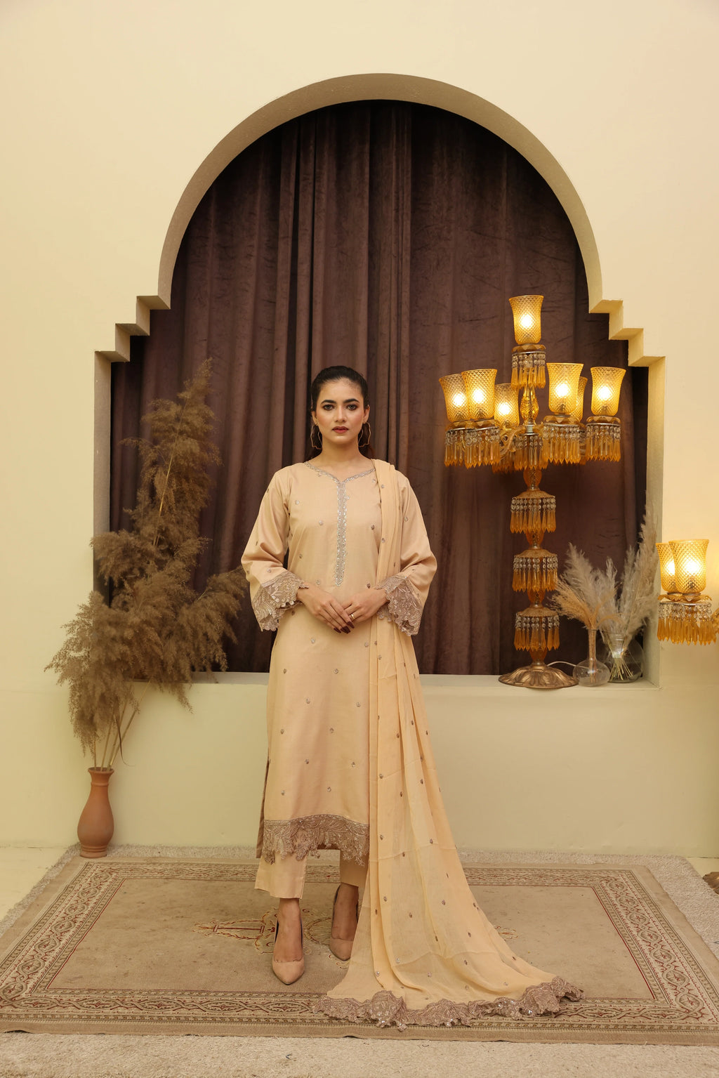 Sandy Bloom | 3 Piece Stitched Suit