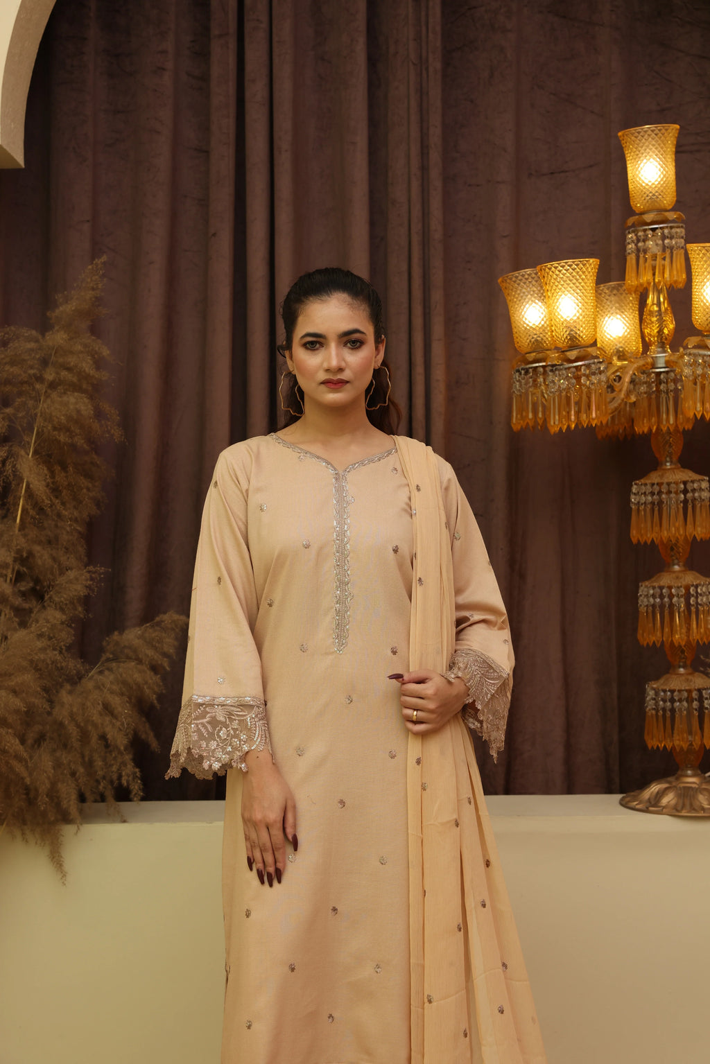 Sandy Bloom | 3 Piece Stitched Suit