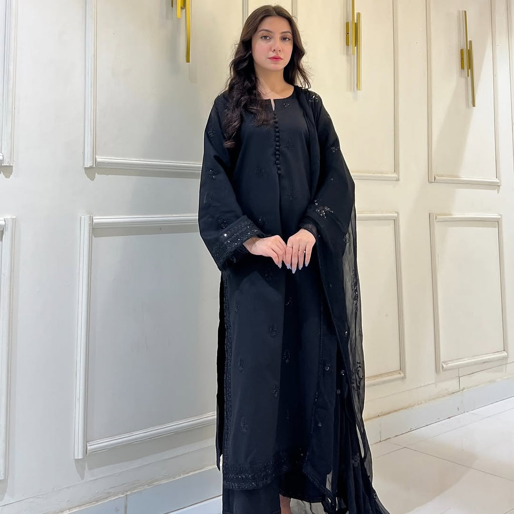 Shab-e-Noor – Luxury Embroidered Suit for Women